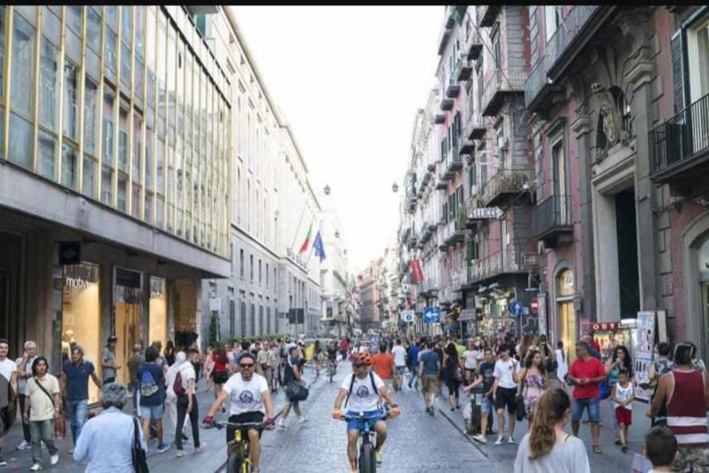 I Tre Re Via Toledo Neapol Exteriér fotografie