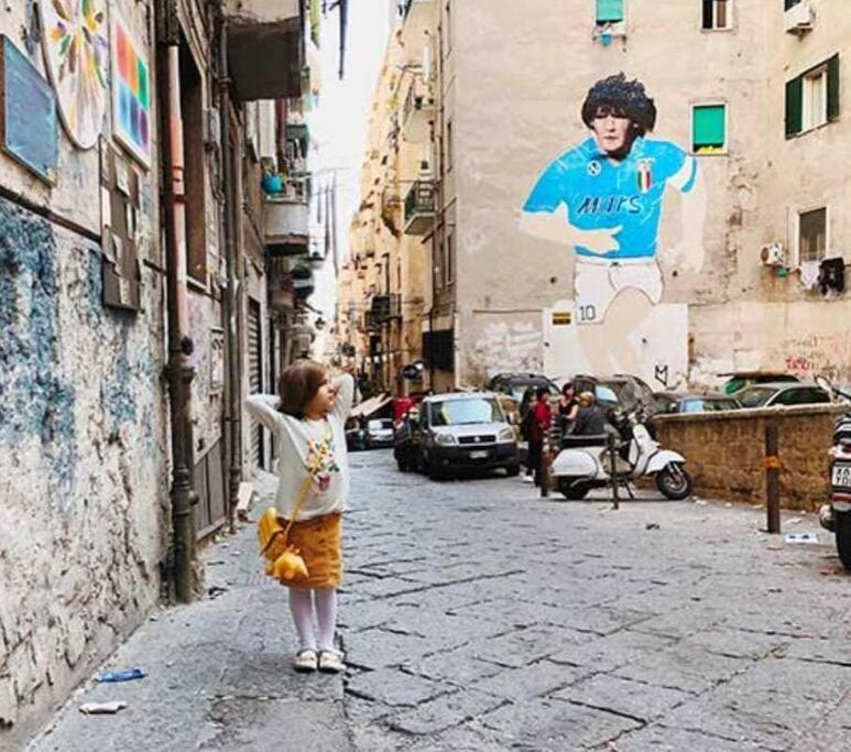 I Tre Re Via Toledo Neapol Exteriér fotografie